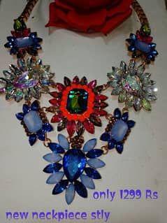 new stly neck piece