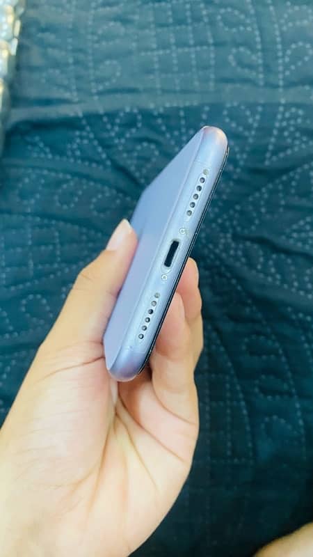 PTA approved dual sim Iphone 11 64 gb with box purple 6