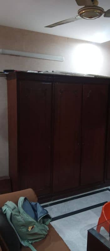 4 Door Good Condition Wardrobe 2