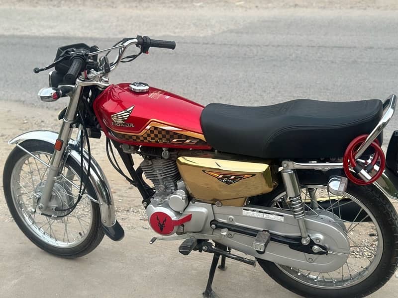 Honda 125 2024 model gold edition , 03015806348 4