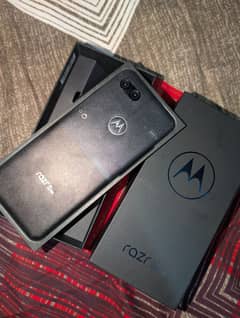 Motorola Razr 40 Ultra 5G 8GB 256GB foldable Snapdragon 8+ Gen1 165Hz