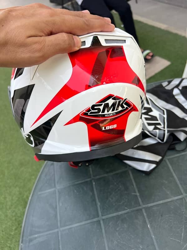 SMK helmet 3