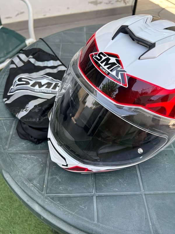 SMK helmet 4