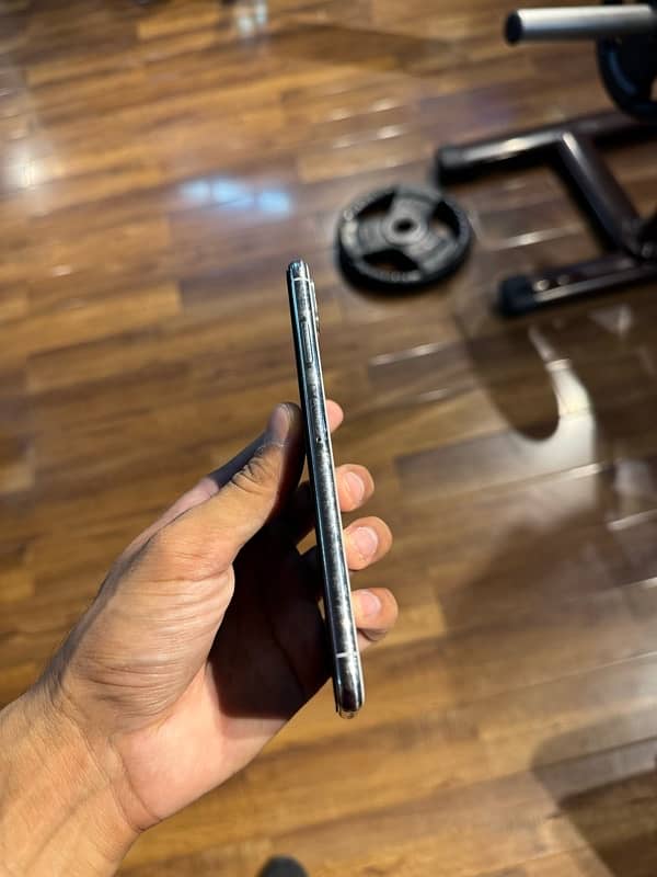 iPhone Xs Max 256gb PTA 5