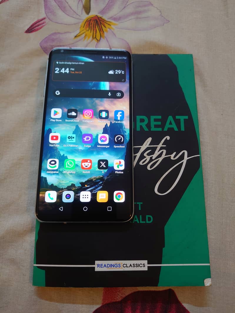 I WANT TO SELL MY LG V30 THINQ 1