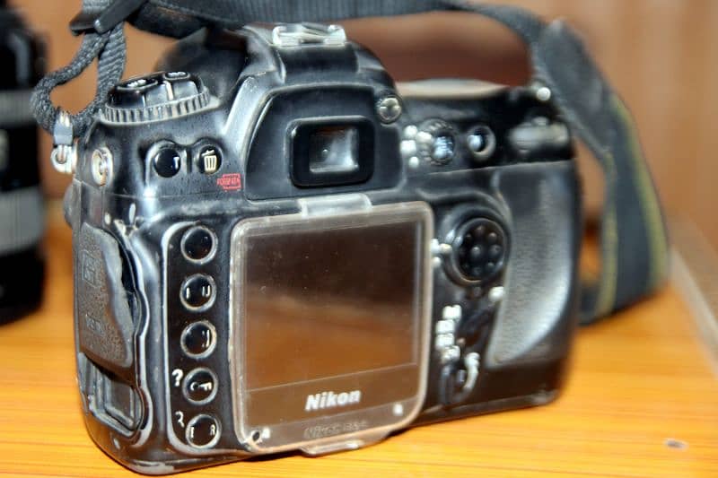 Nikon D200 with 18-200mm argent sale 2