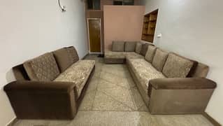 High-Quality (10 Seater) L-Shaped Sofa - Like New!