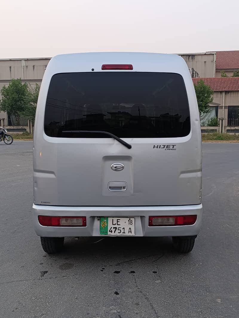 Daihatsu Hijet Silver Total Genuine 13/18 Lahore Registered 4