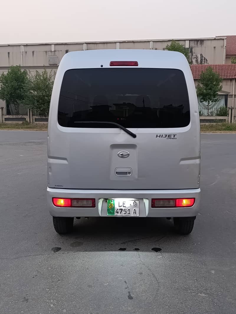 Daihatsu Hijet Silver Total Genuine 13/18 Lahore Registered 12