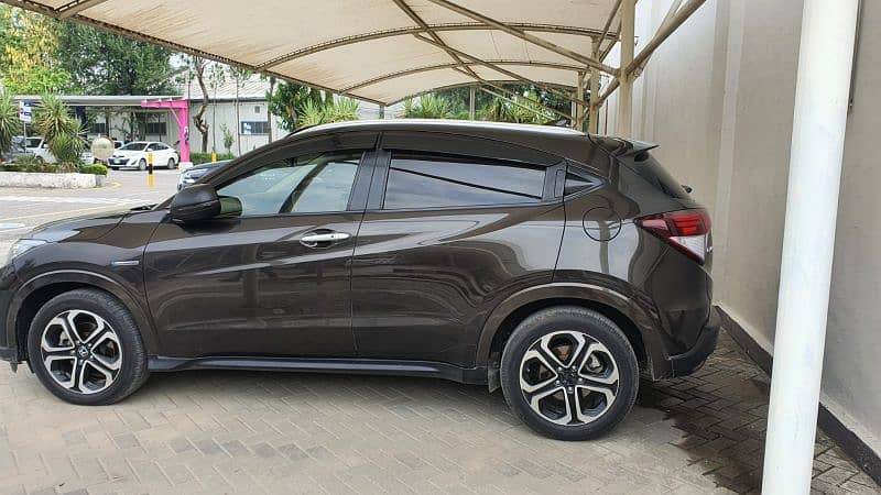 HONDA VEZEL 3