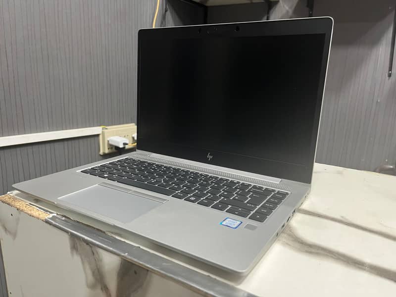 HP EliteBook 840 G5: Core i5 8th Gen, 8GB RAM, 256GB SSD, FHD 120Hz D 1