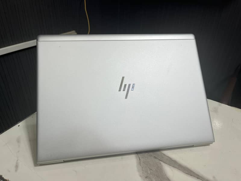 HP EliteBook 840 G5: Core i5 8th Gen, 8GB RAM, 256GB SSD, FHD 120Hz D 3