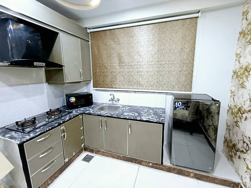 Luxury Studio/1 BHK/2 BHK available on daily basis 7