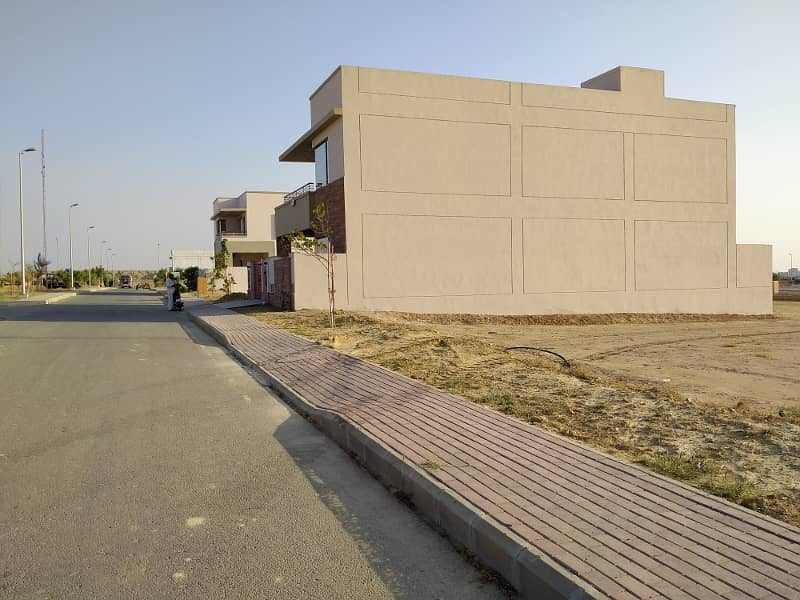 Precinct 6 ~ Residential Plot 250 Sq. Yd. Good Heighted & Prime Location in Bahria Town Karachi 5