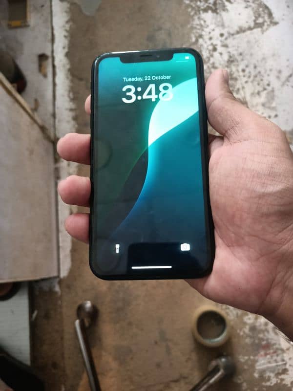 iphone XR 1