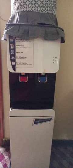 pel water dispenser just like new