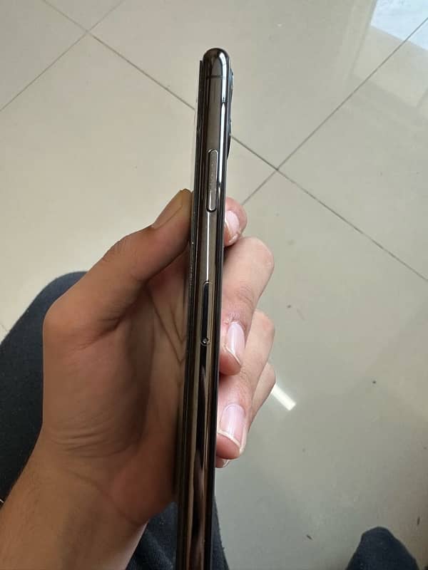 iphone 11 pro max pta approved 4