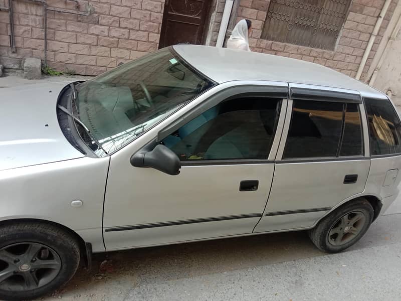 Suzuki Cultus VX 2000 3