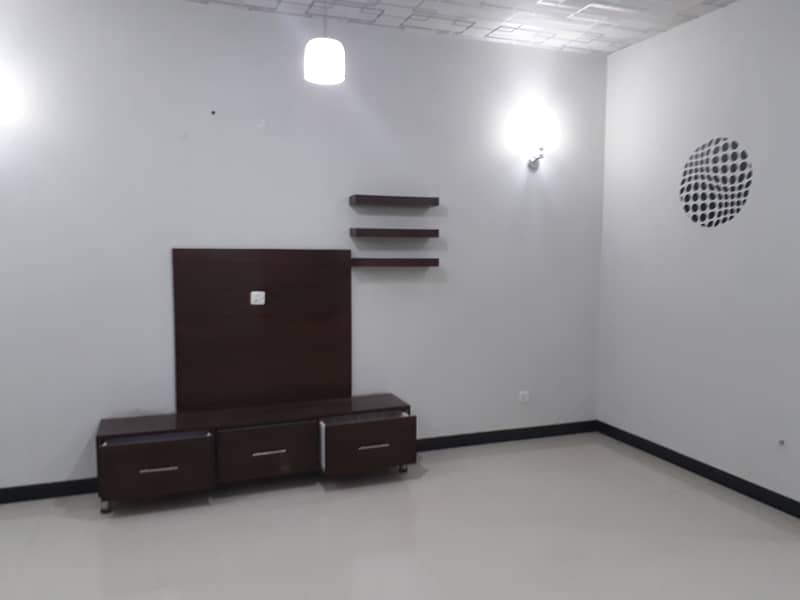 Luxury 10 Marla Upper Portion For Rent In Sector C Bahria Town Lahore 4