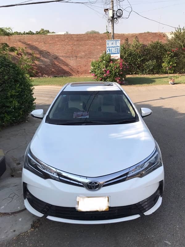 Toyota Altis Grande 2018 1