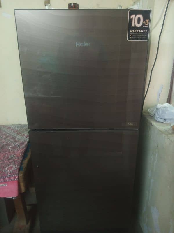 Haier refrigerator 10/10 condition urgent sale contact 0300206193 1