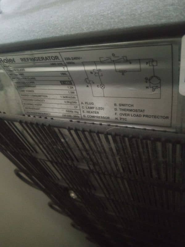 Haier refrigerator 10/10 condition urgent sale contact 0300206193 2