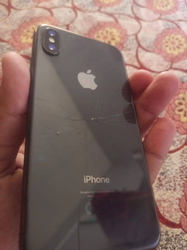 iphone x 256gb bypass only back break ha baki koi fault nai ha 5