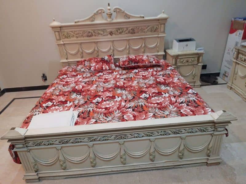 Chinoti Bed 0