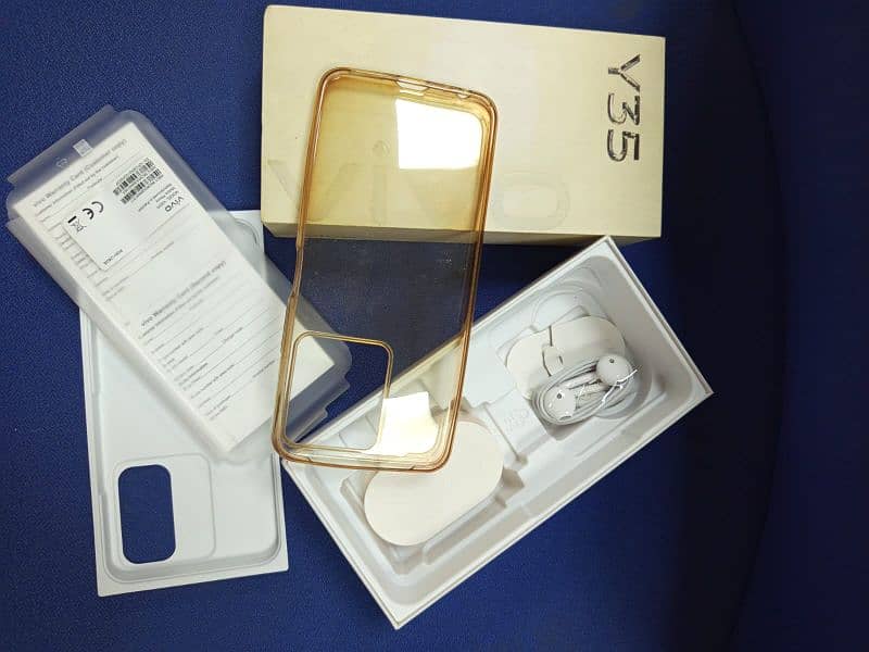 vivo y35 8+8 128 GB memory. 2