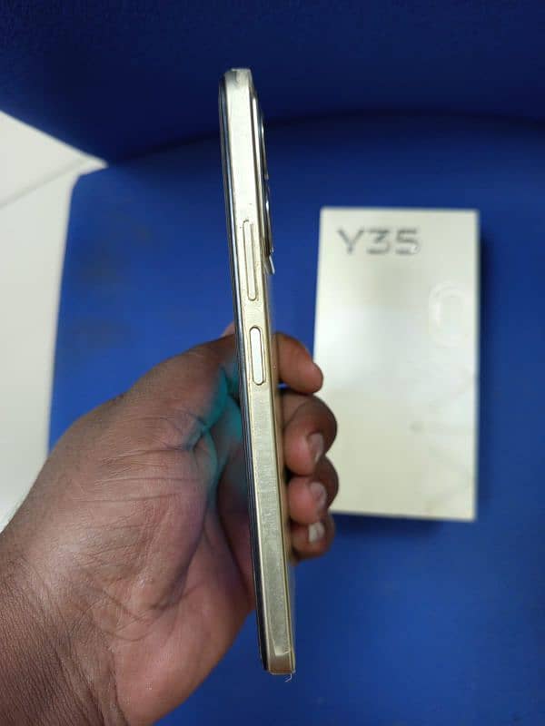 vivo y35 8+8 128 GB memory. 5