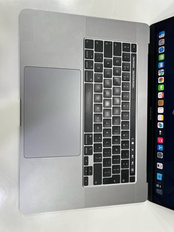 MAC BOOK PRO 2019 I9 1