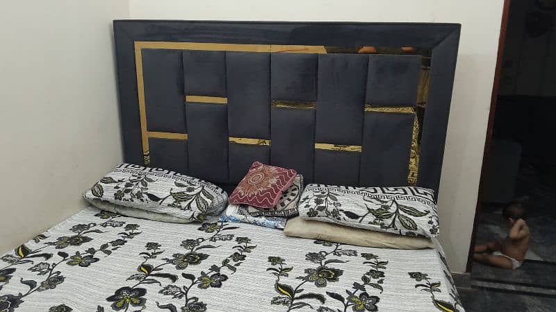 valvat bed set good condition 4