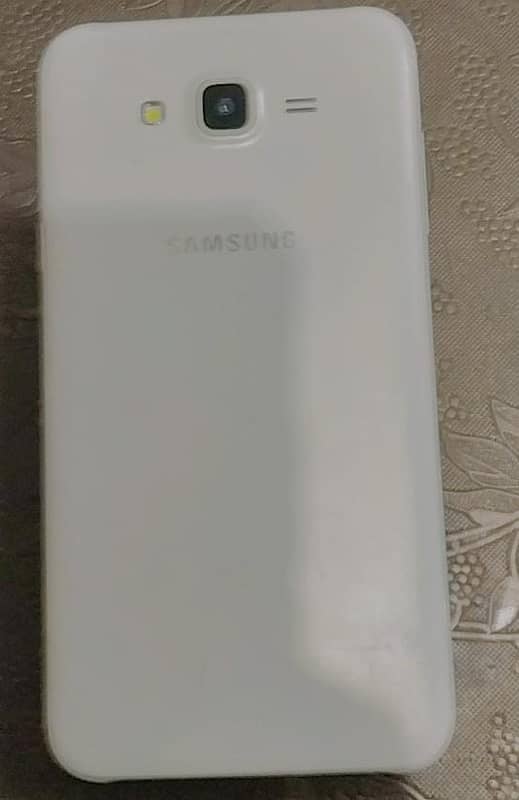 Samsung j7 2/16 GB 1