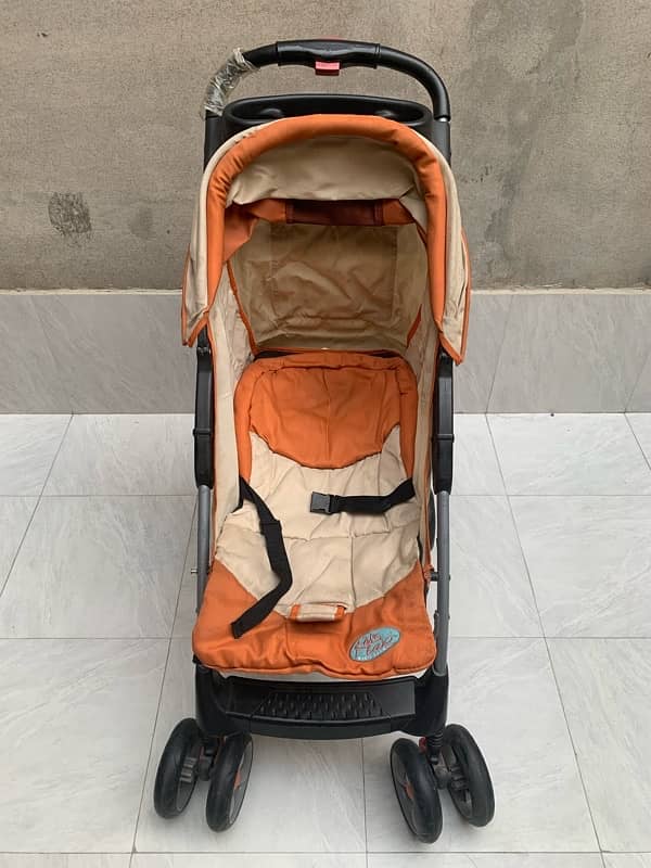 small and easy to carry pram 1 to 2 month use 0