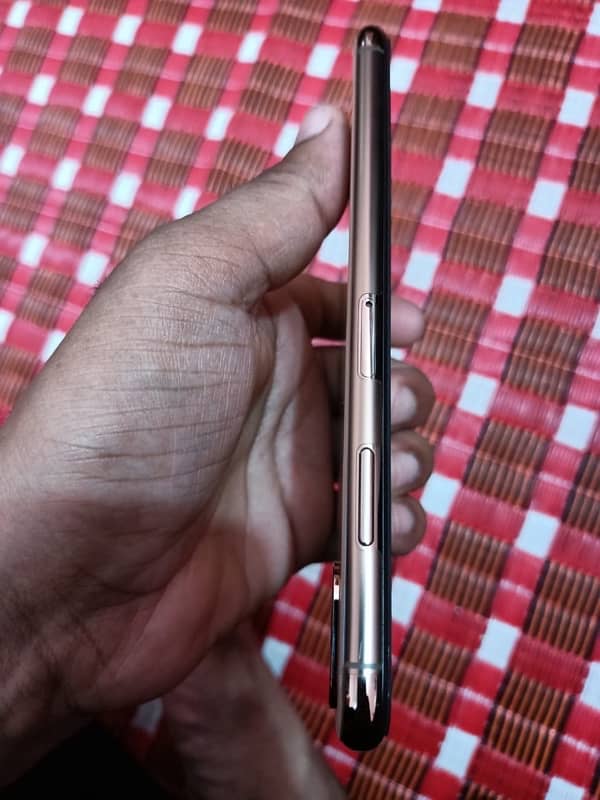 iphone XsMax Gold edition 256gb single sim pta 6