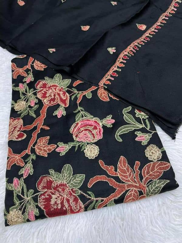 Men and women embroidered shawl | stoles | embroidered Duppata 1