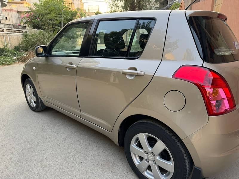 Suzuki Swift dlx auto 2021 4