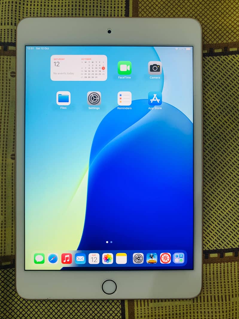 iPad Mini 5 with Box 0