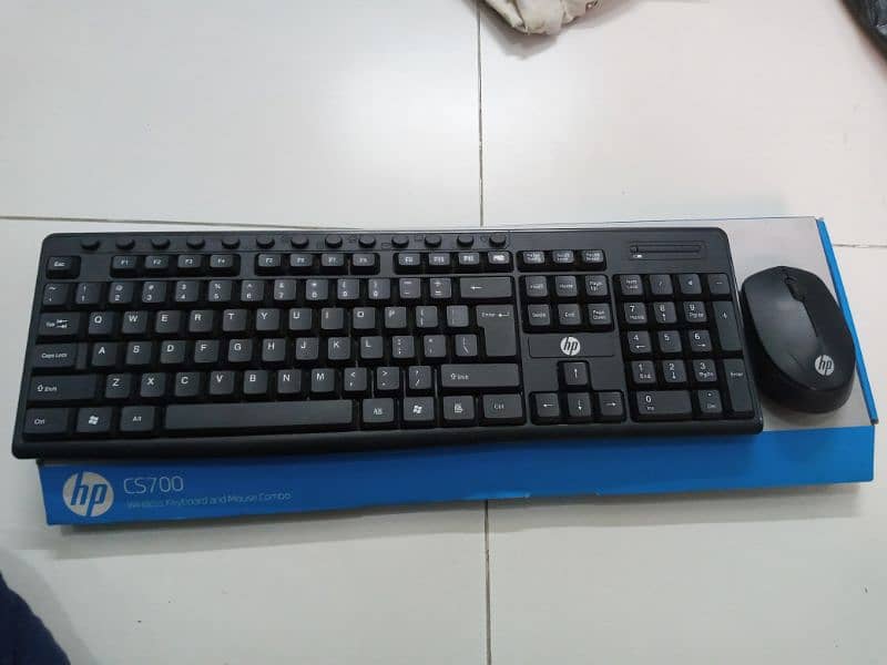 HP wireless keyboard and Mouse 0