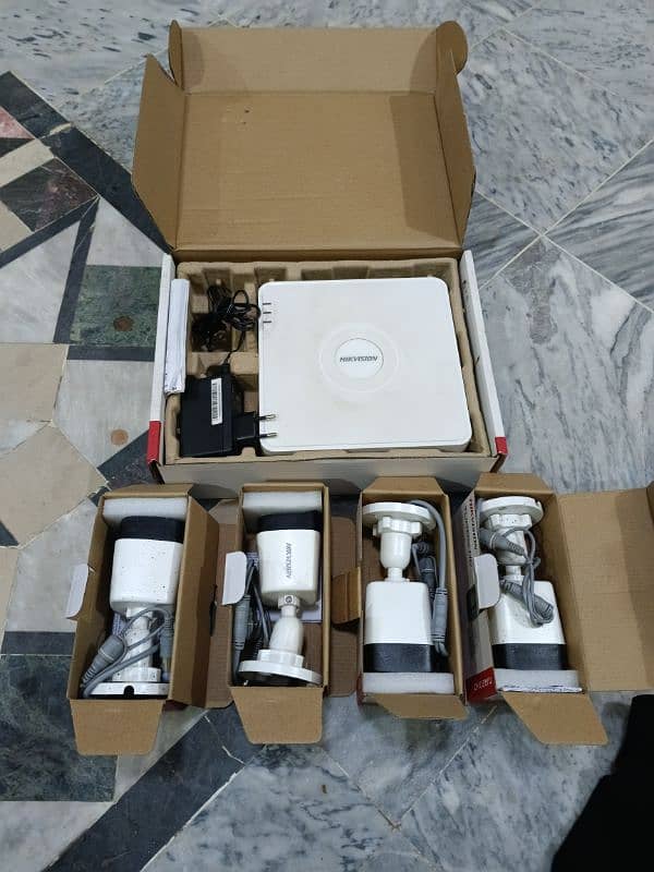 hikvision DVR 4 camera CCTV condition new 1