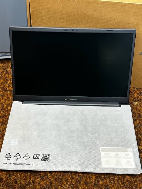 Asus X1404S VivoBook With Boxes 8