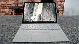 Microsoft Surface Laptop 3 i5 10th Generation 8gb 256gb ssd