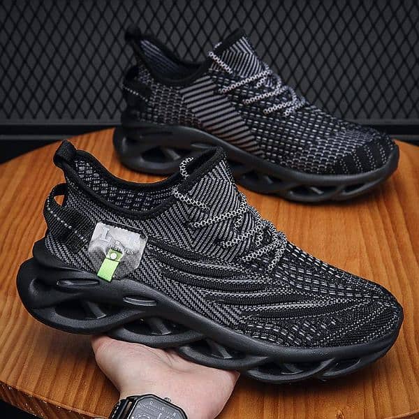 Man,s Breathable spring  shoes black 2