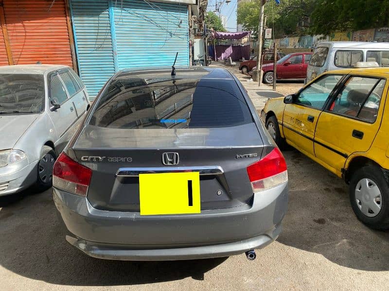 Honda City Aspire 2010 4