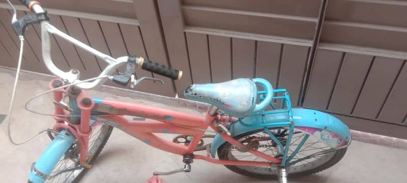 girls Cycle good condition 1