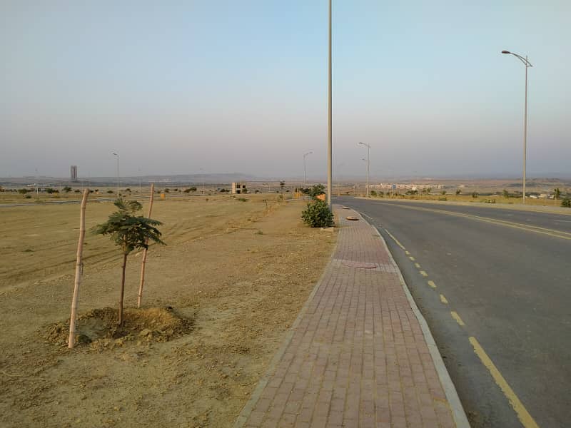 Precinct 27-A Residential plot 500 Sq. yards near Main Jinnah Avenue Bahria Town Karachi 11