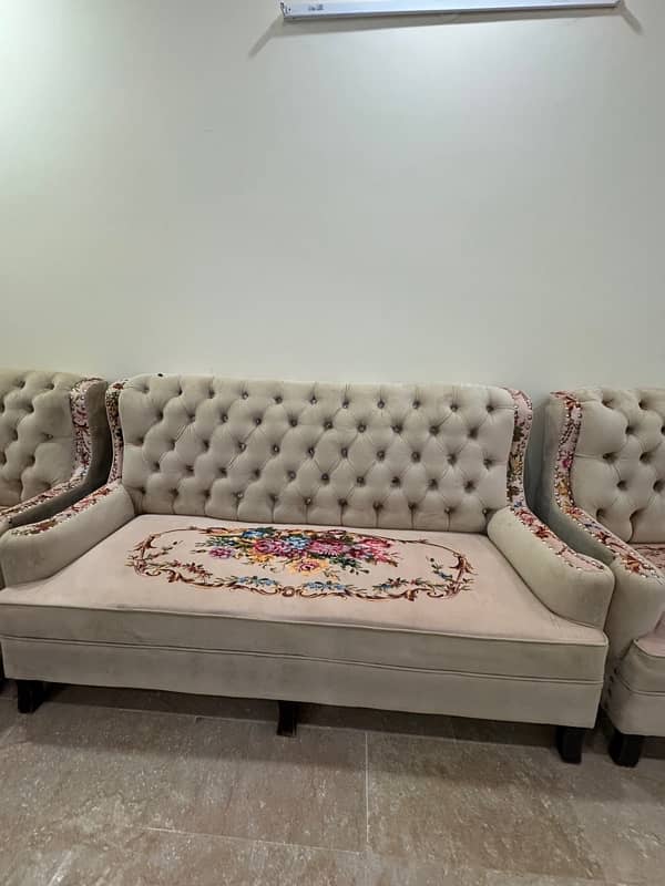 best quality sofas pure wood condition like new 4