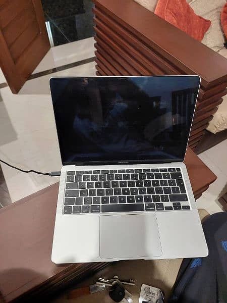 macbook air m1 icloud locked 1