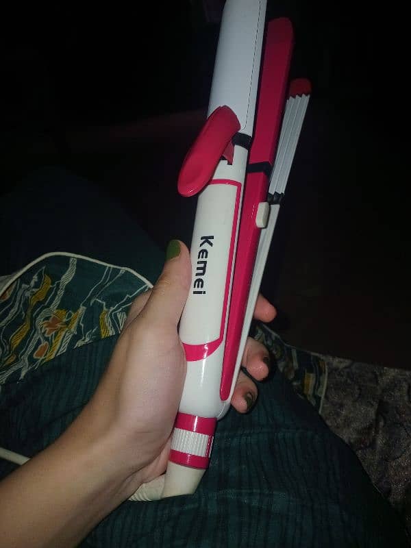 3in1 kemei straightner 1