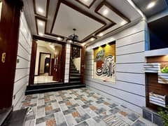 BRAND NEW 10 MARLAS HOUSE AVAILABLE FOR SALE SECTOR E BLOCK NISHTER BAHRIA TOWN LAHORE